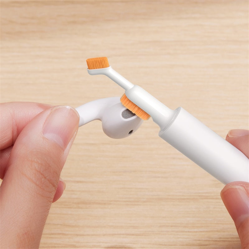 Baseus Cleaning Brush For Laptop Earbuds Mobile White NGBS000002