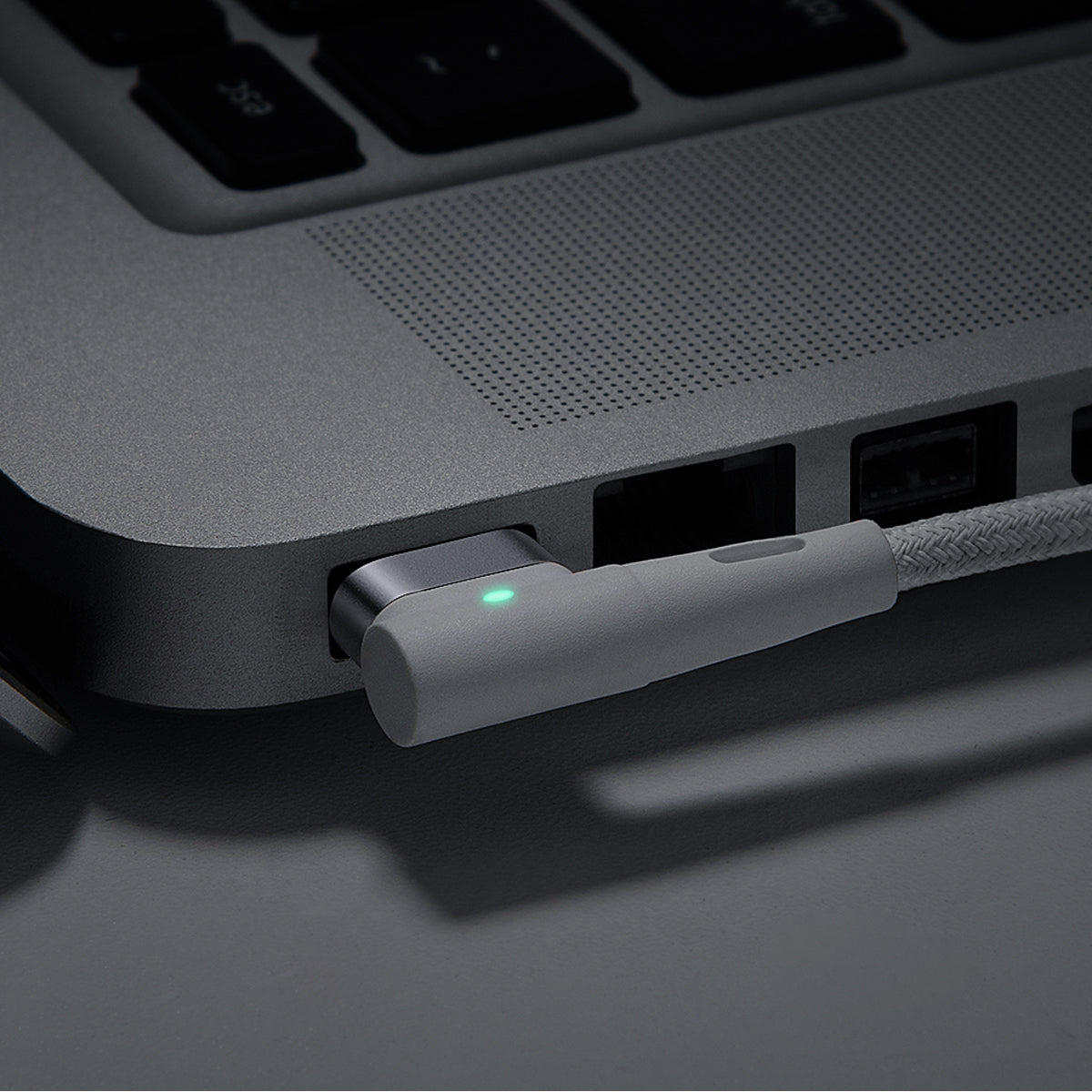 Baseus Zinc Magnetic Series Macbook Laptop Charging Cable C To Macbook 60W 2M White (CATXC-W02)